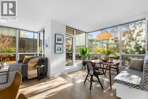 128 2 St Sw, Calgary, AB, T2P0S7 | Card Image