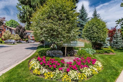 35-1855 Maple Ridge Dr, Mississauga, ON, L4W2N7 | Card Image