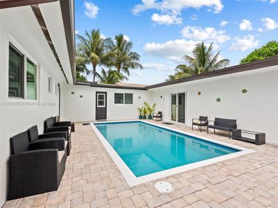 2320 Sw 36th Ave, House other with 6 bedrooms, 5 bathrooms and null parking in Fort Lauderdale FL | Image 3