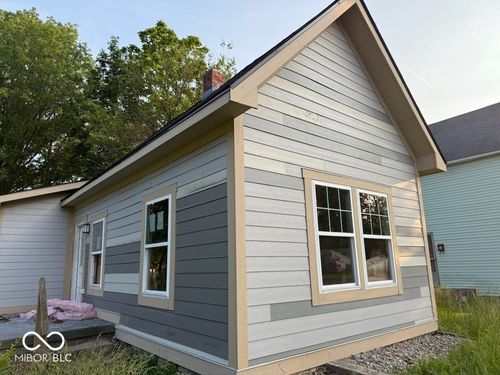 827 W 9th St, Anderson, IN, 46016-1252 | Card Image