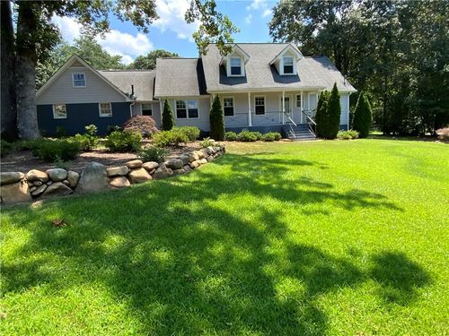 1060 Oak Ridge Dr, Fayetteville, GA, 30214-4753 | Card Image
