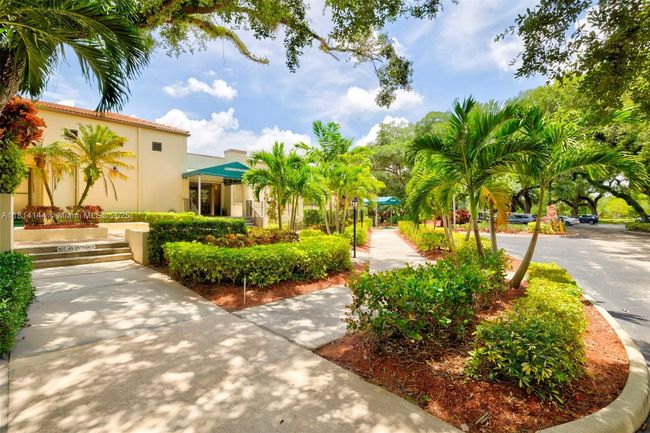 APT-101 - 9510 Seagrape Dr, Condo with 3 bedrooms, 2 bathrooms and null parking in Davie FL | Image 66