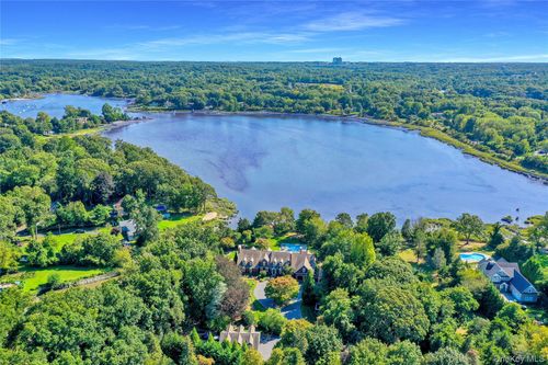 63 Dyke Rd, Setauket, NY, 11733-3014 | Card Image