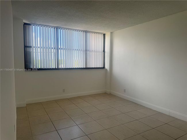 APT-408 - 2450 Ne 135 Th St, Condo with 1 bedrooms, 1 bathrooms and null parking in North Miami FL | Image 10