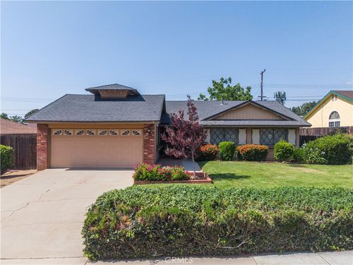 35250 Santa Rosa Dr, Yucaipa, CA, 92399-5437 | Card Image