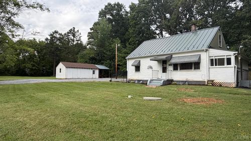 17817 Leesville Rd, Evington, VA, 24550-3560 | Card Image