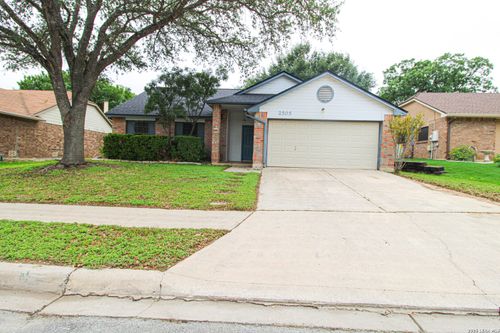 2505 Kline Cir, Schertz, TX, 78154-2730 | Card Image