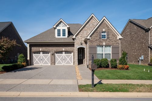 587 Lingering Way, Hendersonville, TN, 37075-1509 | Card Image