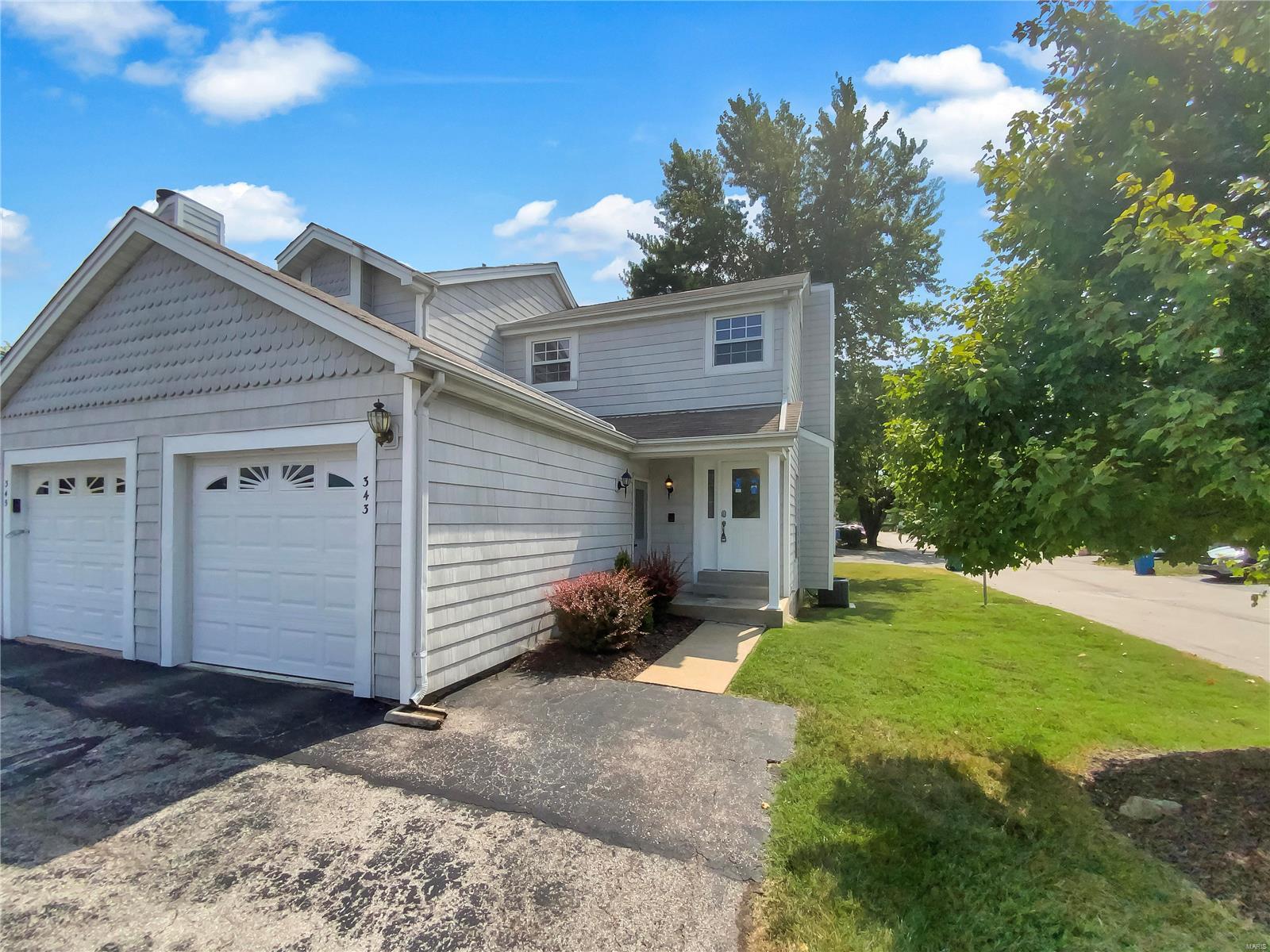 Sturbridge Village Dr, Hazelwood, MO 63042