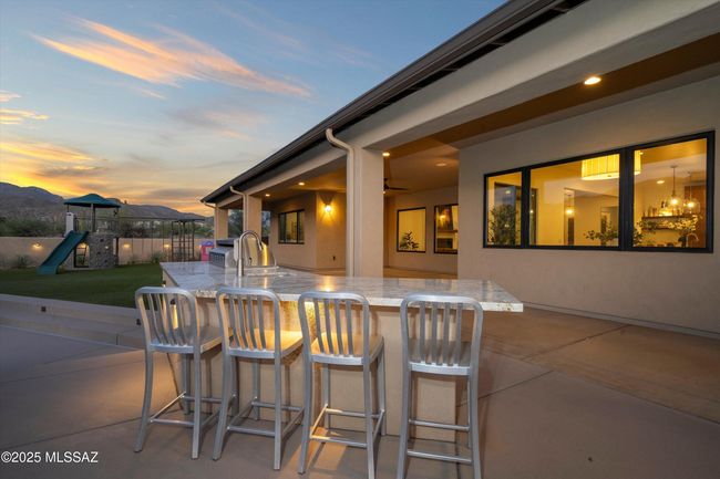 Patio and Bar | Image 41