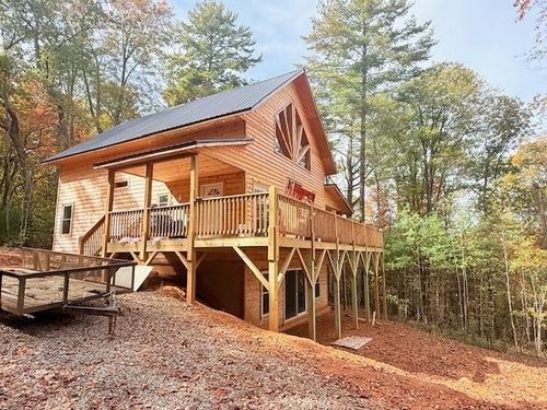 560 Carolina Fox Cir, Murphy, NC, 28906-0750 | Card Image