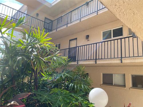 208-2763 Woodgate Ln, SARASOTA, FL, 34231-6468 | Card Image
