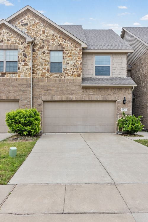 6820 Topaz Dr, Greenville, TX, 75402-8131 | Card Image