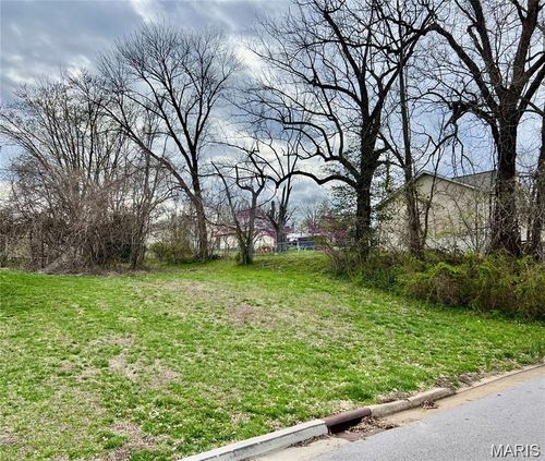 306 Vine St, New Haven, MO, 63068-1036 | Card Image