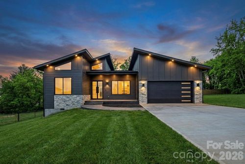 1-5 Scott Meadows Dr, Asheville, NC, 28806-0610 | Card Image