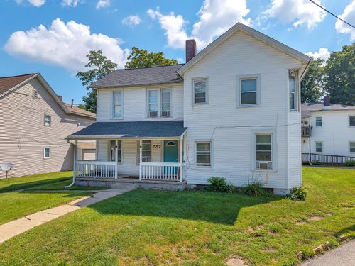 557 Locust St, Valparaiso, IN, 46383-6304 | Card Image