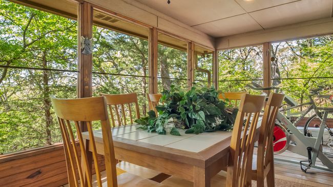 View of sunroom / solarium | Image 24