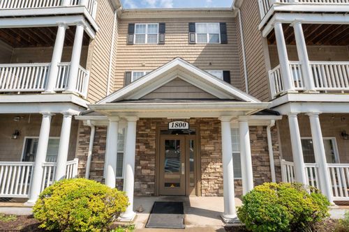 1817 Suncrest Village, Morgantown, WV, 26505 | Card Image