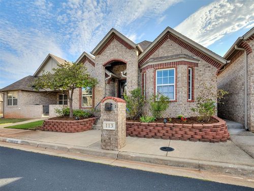 113 Rue De Montserrat, Norman, OK, 73071-4116 | Card Image