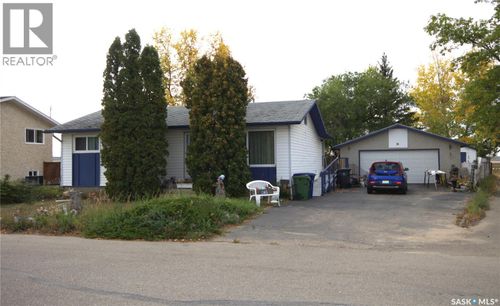 365 3 Ave Cres, Battleford, SK, S0M0E0 | Card Image