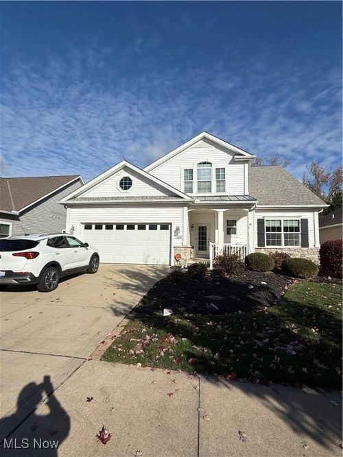 8285 Manor Gate Way, Mentor, OH, 44060-5971 | Card Image
