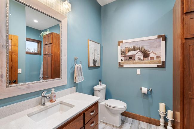 Main Bath off living room | Image 24
