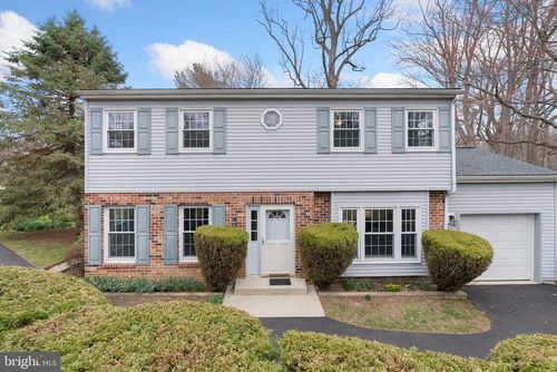 909 Ronnie Cir, PHILADELPHIA, PA, 19128-1045 | Card Image