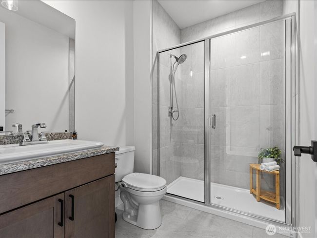 main level bathroom | Image 7