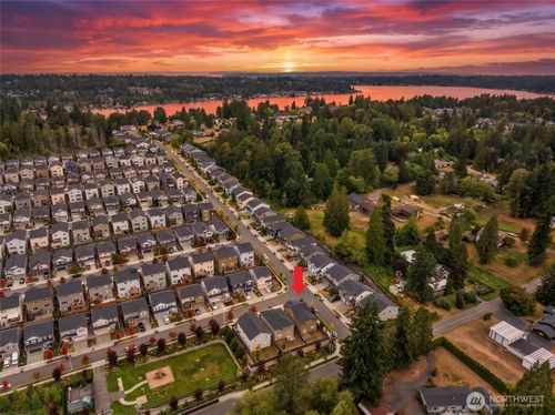 904 122nd Ave Se, Lake Stevens, WA, 98258-2004 | Card Image