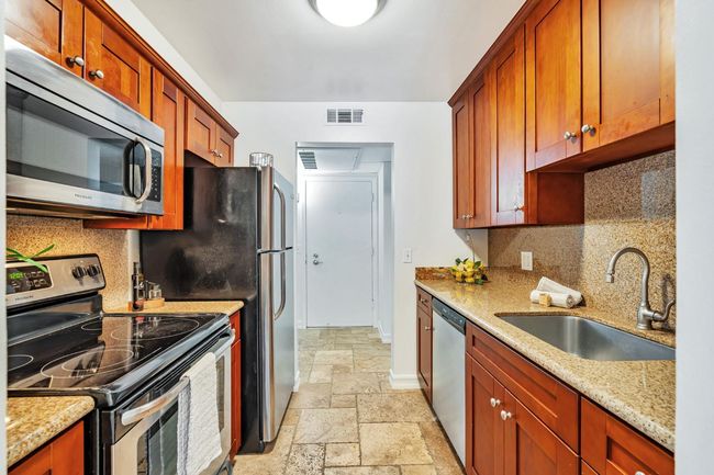 APT-101 - 490 N Civic Dr, Condo with 1 bedrooms, 0 bathrooms and null parking in Walnut Creek CA | Image 9