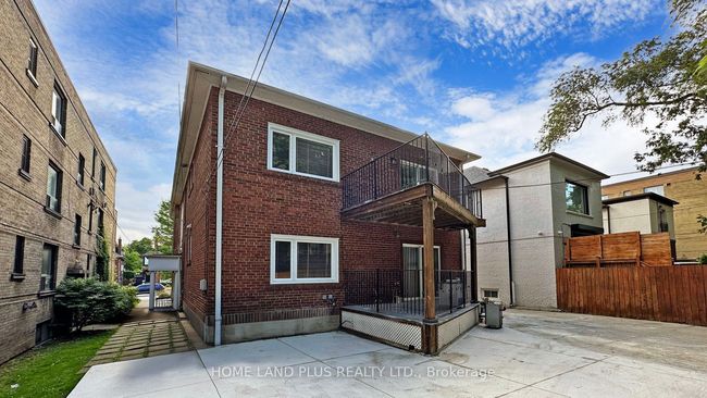 3 - 919 Avenue Rd, Home with 2 bedrooms, 1 bathrooms and 1 parking in Toronto ON | Image 37