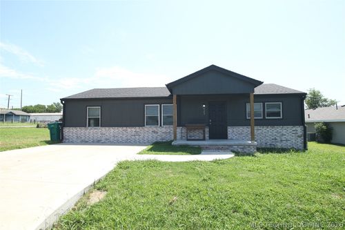 923 N 10th St, Sapulpa, OK, 74066-2229 | Card Image