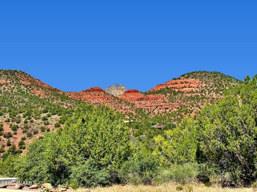 110 Creek Mesa Dr, Sedona, AZ, 86336-6409 | Card Image