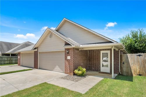 1669 N Evening Shade Dr, Fayetteville, AR, 72703-1278 | Card Image