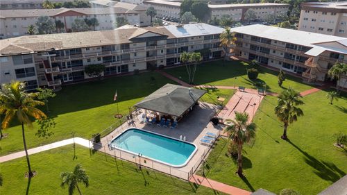 apt-d303-5300 Washington St, Hollywood, FL, 33021-7709 | Card Image