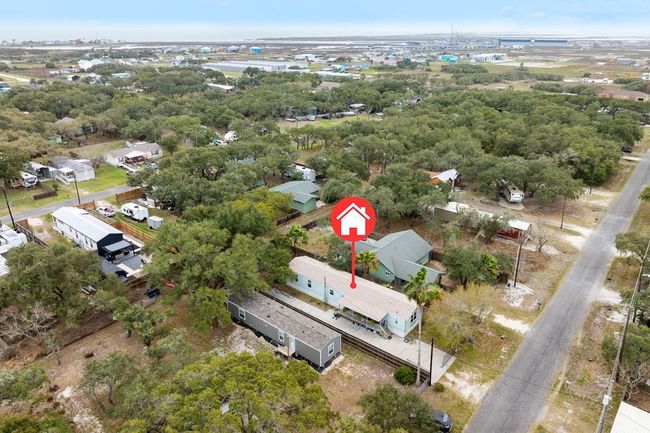 1610 Hardee St, House other with 3 bedrooms, 2 bathrooms and null parking in Rockport TX | Image 36