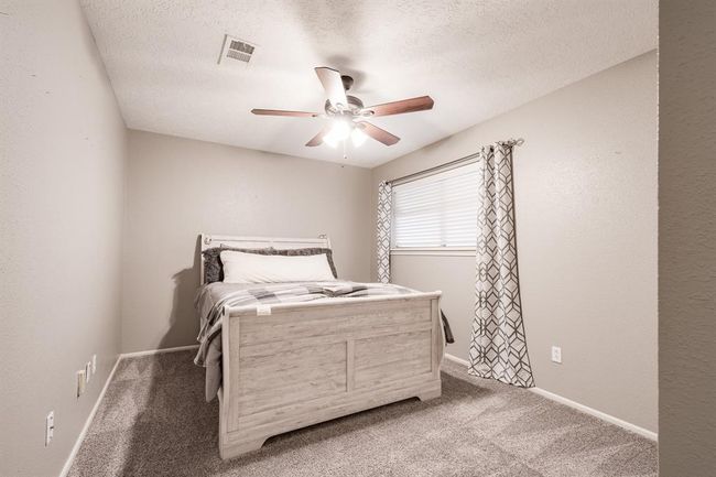 512 Lyndale Dr, House other with 3 bedrooms, 2 bathrooms and 2 parking in Highlands TX | Image 21