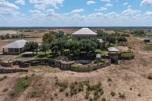 6887 Von Ormy Rd, Von Ormy, TX, 78073-4203 | Card Image