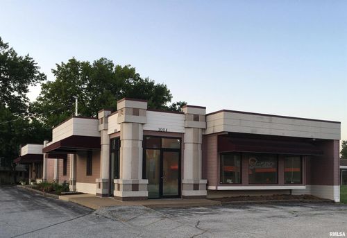 ste-c-1004 State St, Bettendorf, IA, 52722-4882 | Card Image