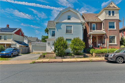 111 E Goepp Street, Bethlehem City, PA, 18018 | Card Image