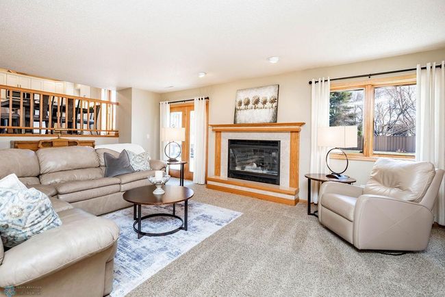 Great Room & gas fireplace | Image 23