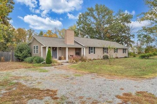 945 Burnt Chimney Rd, Wirtz, VA, 24184-4262 | Card Image