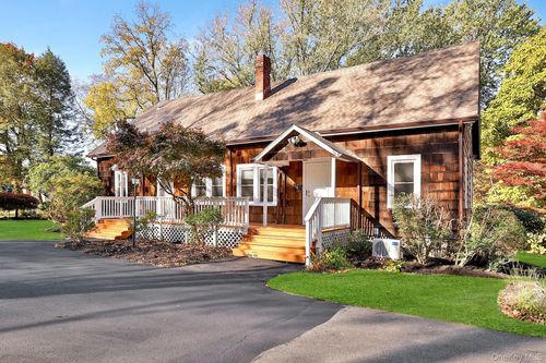 a-32 School St, Armonk, NY, 10504-1949 | Card Image