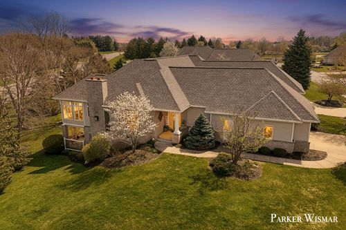 15-2661 Village Circle Ct Sw, Byron Center, MI, 49315-8070 | Card Image