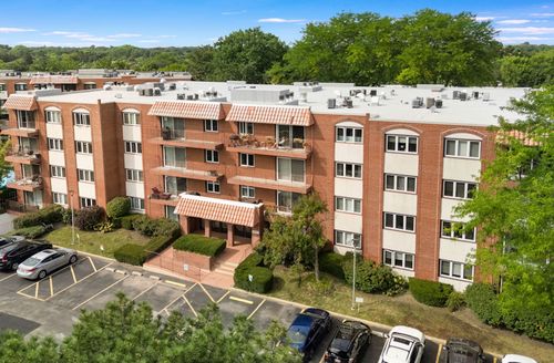 apt-301-2066 Saint Johns Ave, Highland Park, IL, 60035-2454 | Card Image