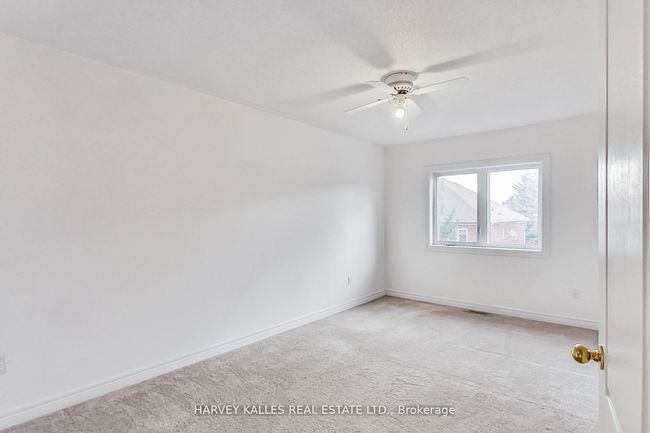 241 Denise Cir, House attached with 3 bedrooms, 3 bathrooms and 3 parking in Newmarket ON | Image 14