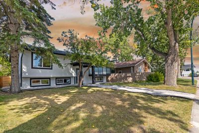 171 Maple Court Cres Se, House detached with 4 bedrooms, 4 bathrooms and 4 parking in Calgary AB | Image 2