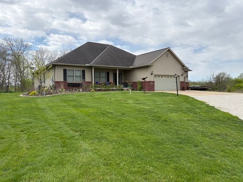 25401 Longview Road, Hopedale, IL, 61747 | Card Image