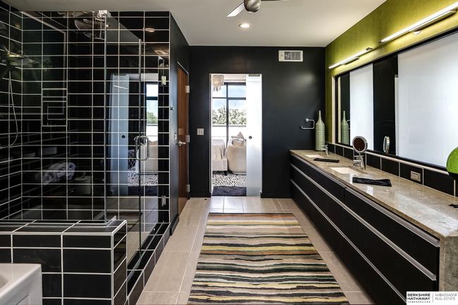 APT-401 - 1502 S 10 Th St, Condo with 2 bedrooms, 3 bathrooms and 2 parking in Omaha NE | Image 36