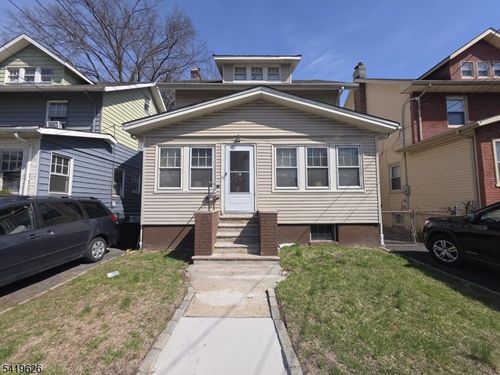 10 Lafayette Pl, Irvington, NJ, 07111-2110 | Card Image